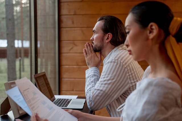 Advisor reviewing retirement plan with client